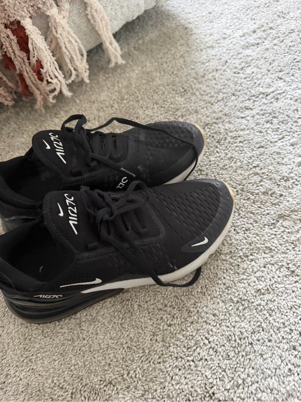 Nike Air Max 270 Black/White — - Picture 8 of 14